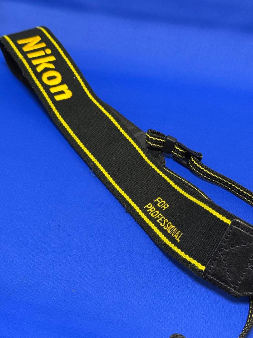 じ*た様 Nikon F3 HP ボディ 完動品 　Nikon純正ストラップ付属