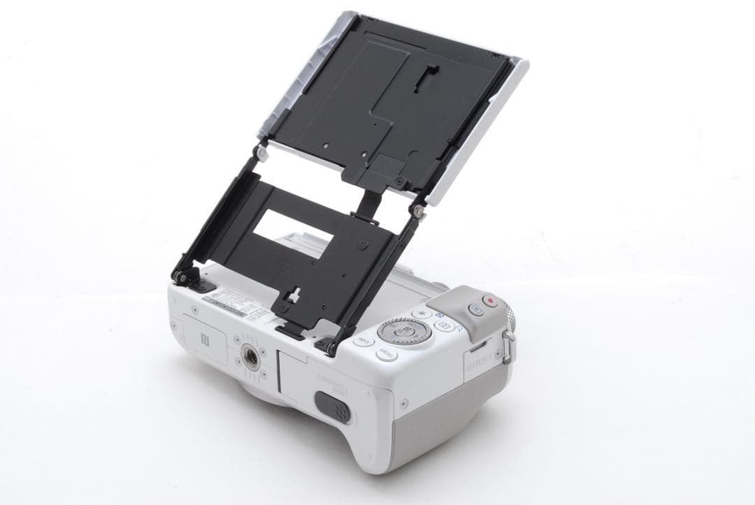 ✨極美品✨キャノン EOS M3❤️Wi-Fi&自撮り❤️小型軽量！