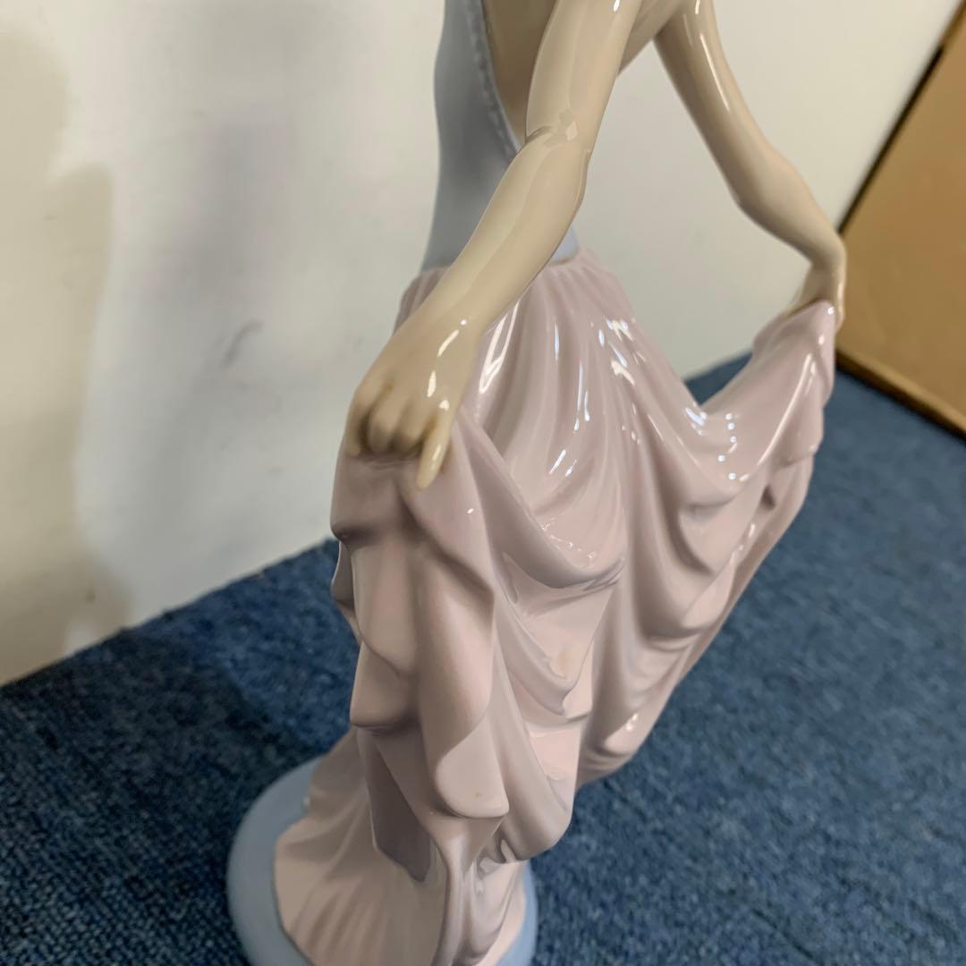 LLADRO リヤドロ フィギュリン 踊る少女