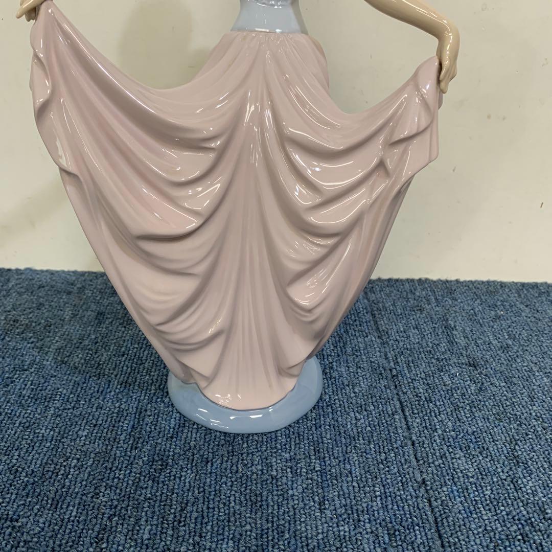 LLADRO リヤドロ フィギュリン 踊る少女