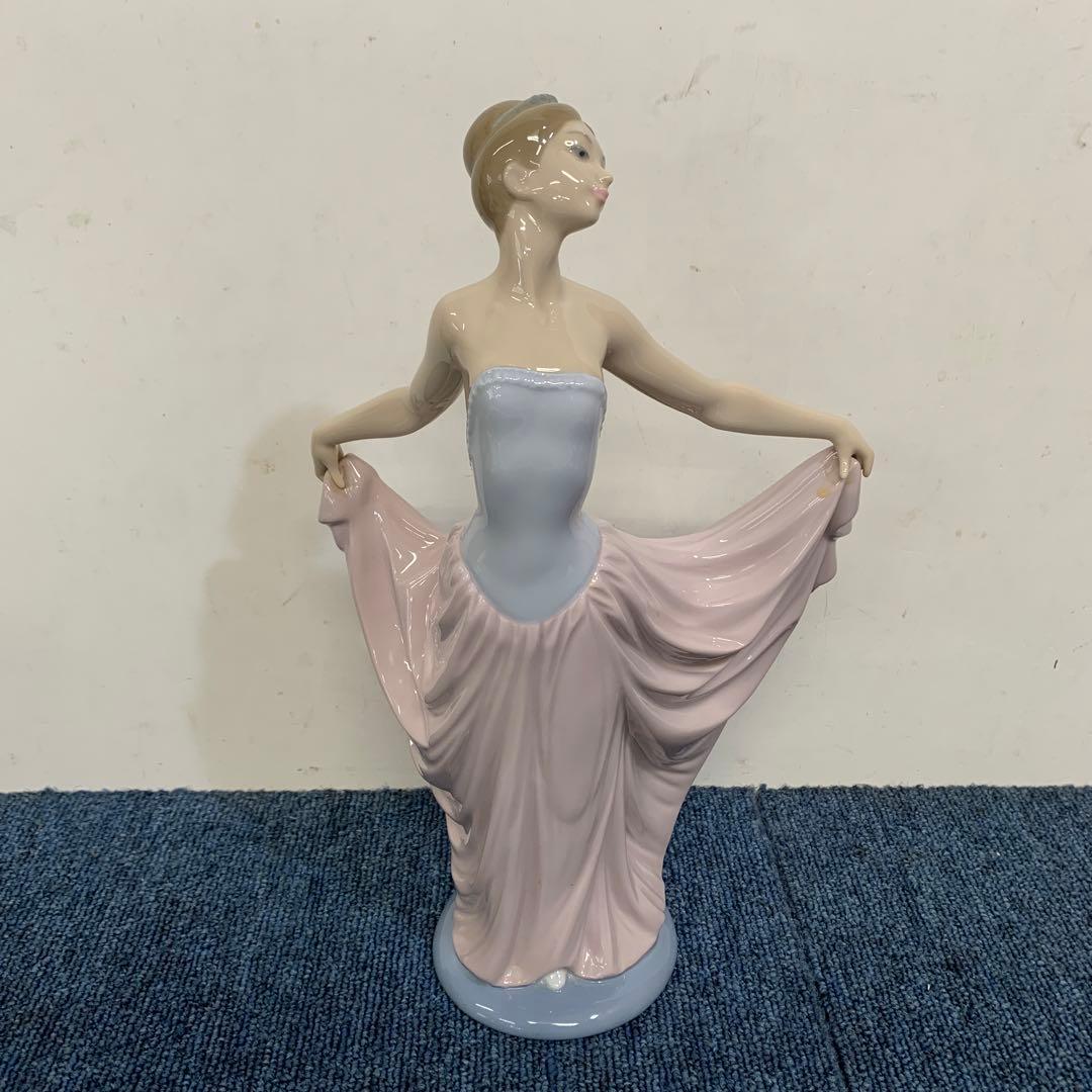 LLADRO リヤドロ フィギュリン 踊る少女
