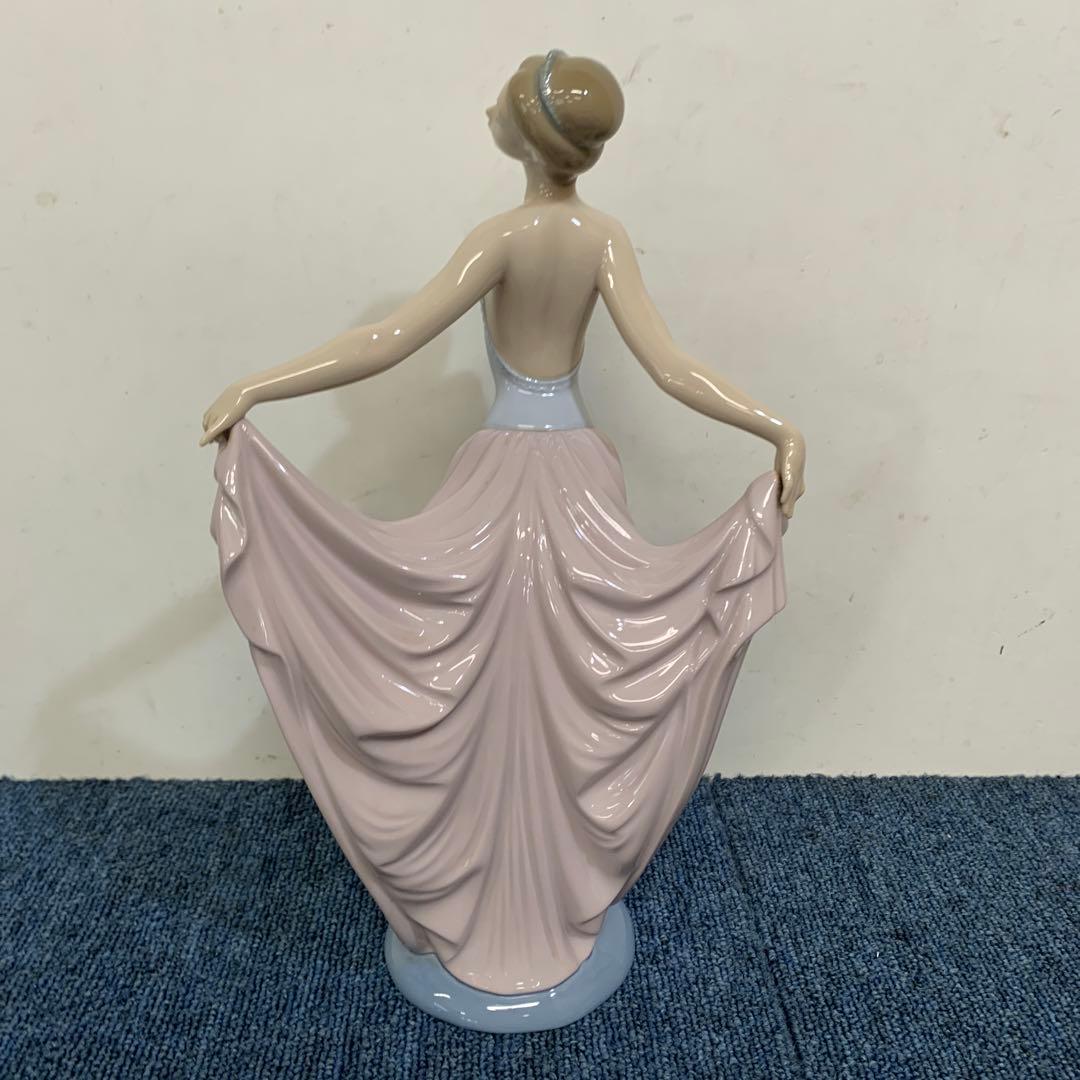 LLADRO リヤドロ フィギュリン 踊る少女