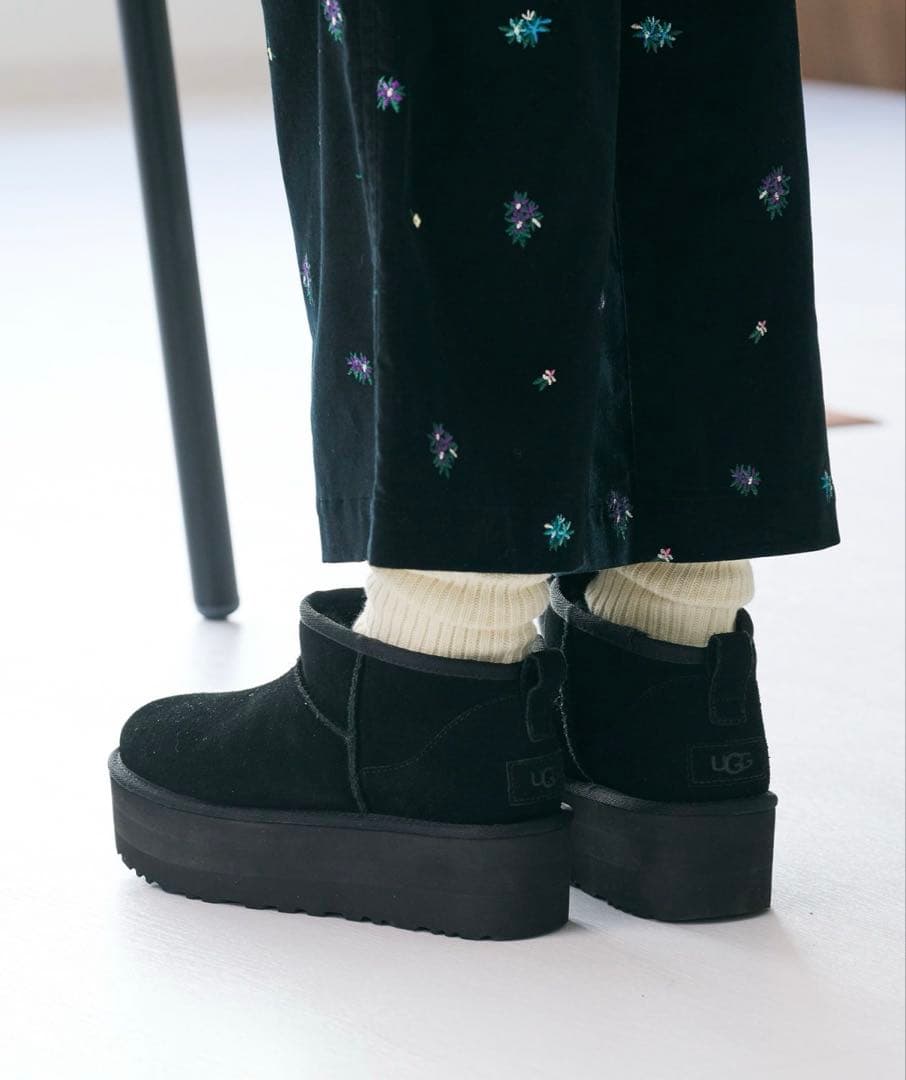 UGG クラシックウルトラミニ プラットフォーム 24cm ブラック
