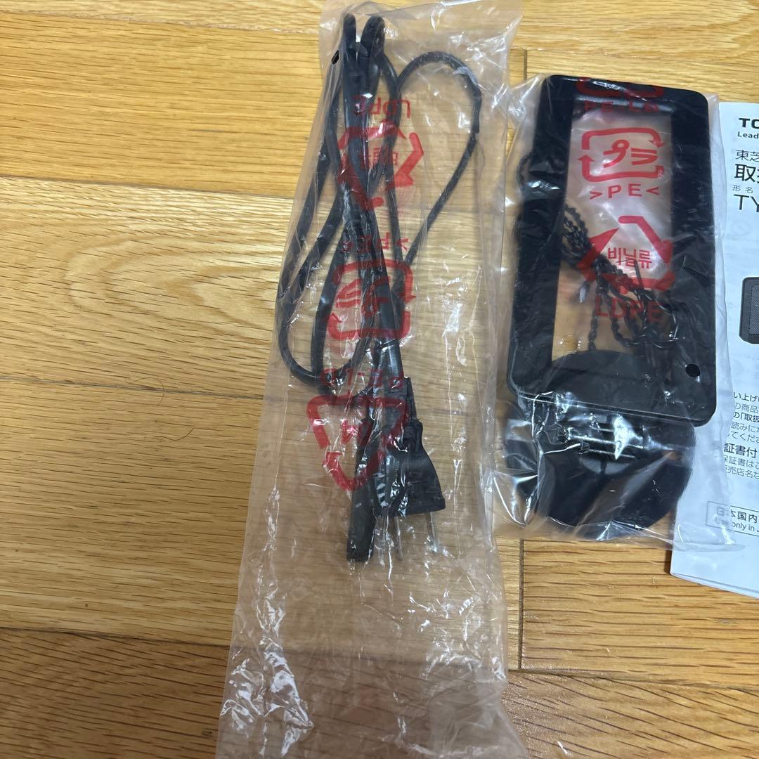 【新品】TOSHIBA TY-CR100 CD/SD/USBプレーヤー　箱付き