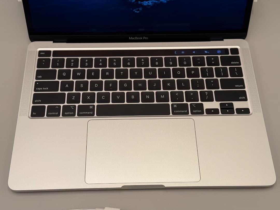 MacBook Pro 13インチ 2020 i5 16GB 512GB US