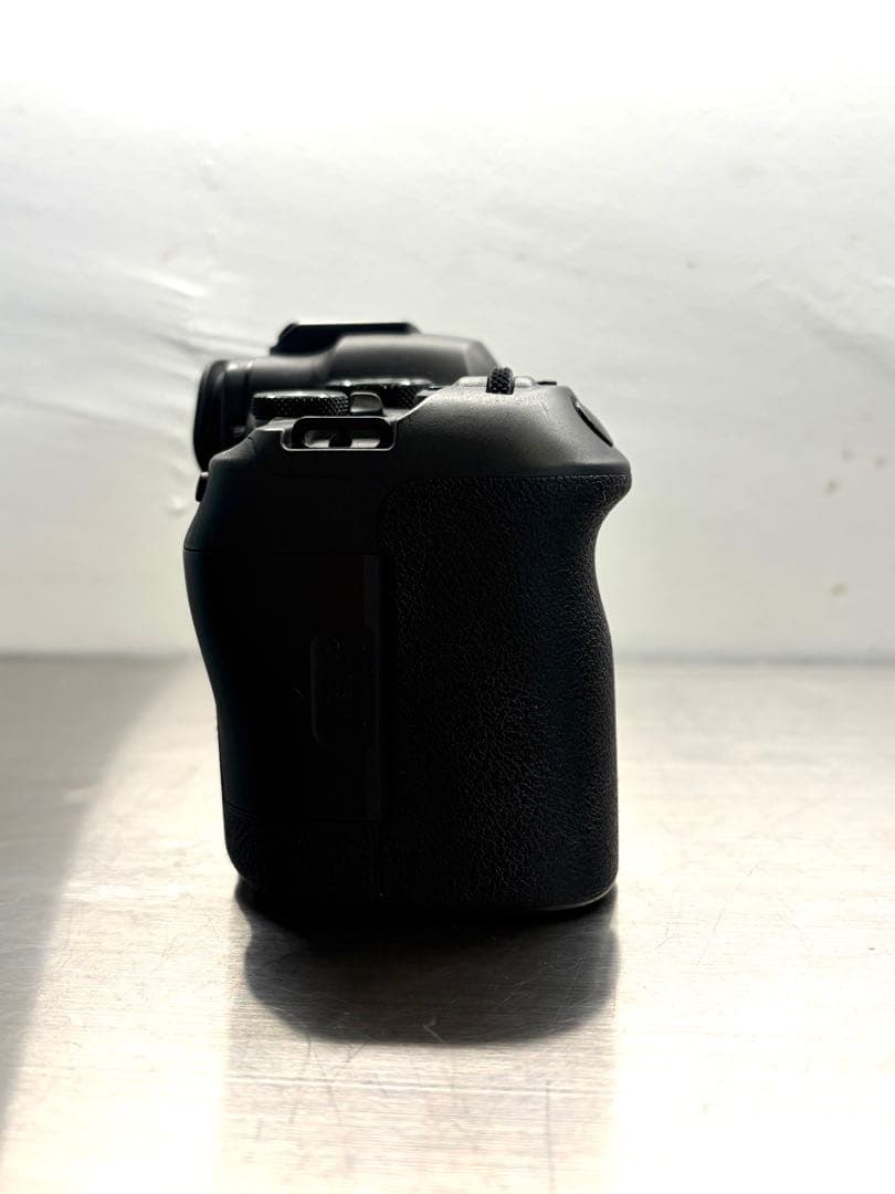 Canon EOS R6 Markll 2 ボディ　バッテリー付