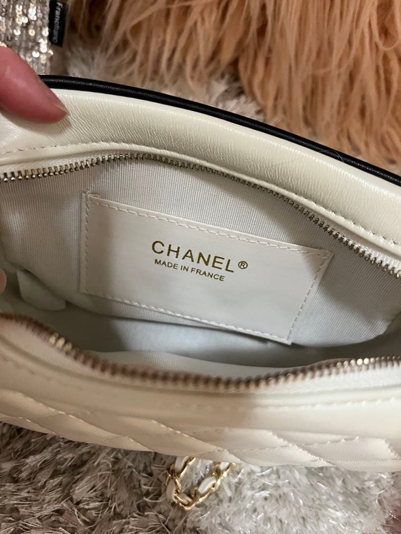 【新品未使用】インポート　CHANEL ホワイト ショルダーバッグ