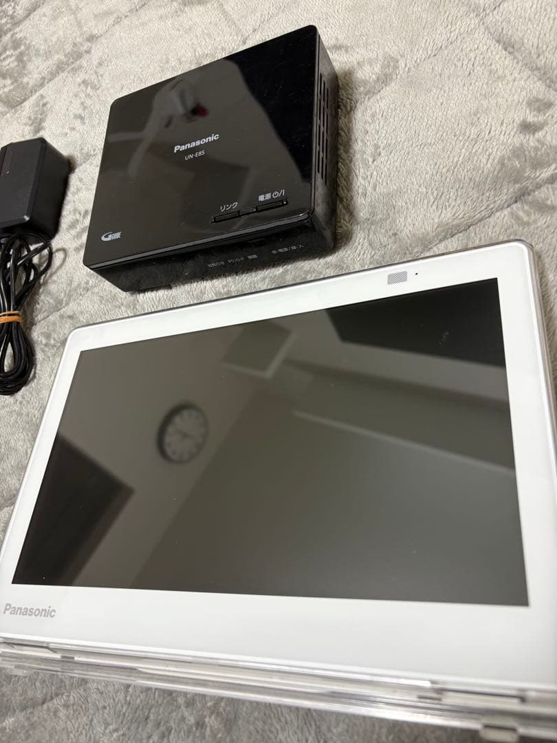 Panasonic UN-10CES ポータブルテレビ