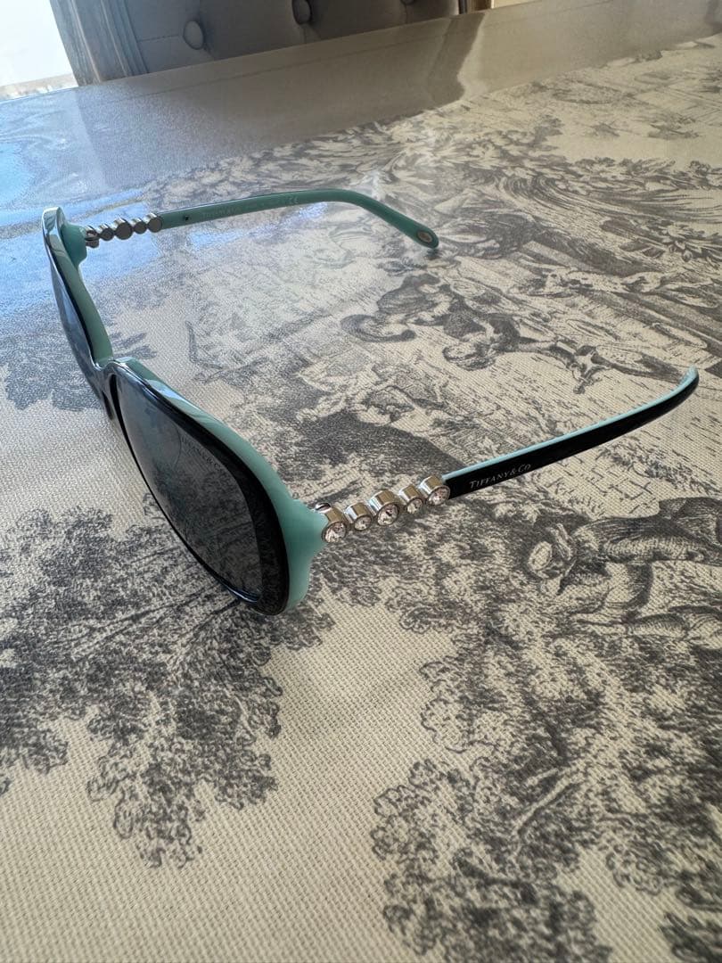 Tiffany & Co. ☆ブラック　サングラス ☆