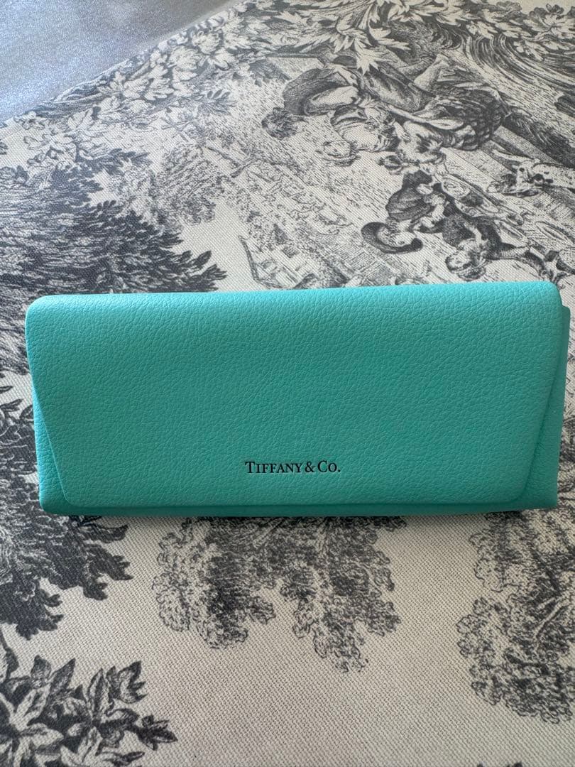 Tiffany & Co. ☆ブラック　サングラス ☆