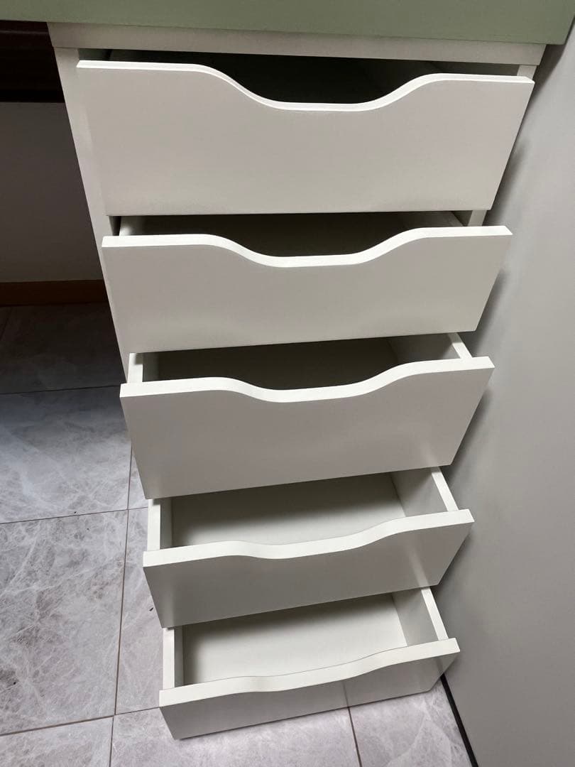 【最終値下げ】廃盤カラー IKEA デスク　ラグカプテン　120×60