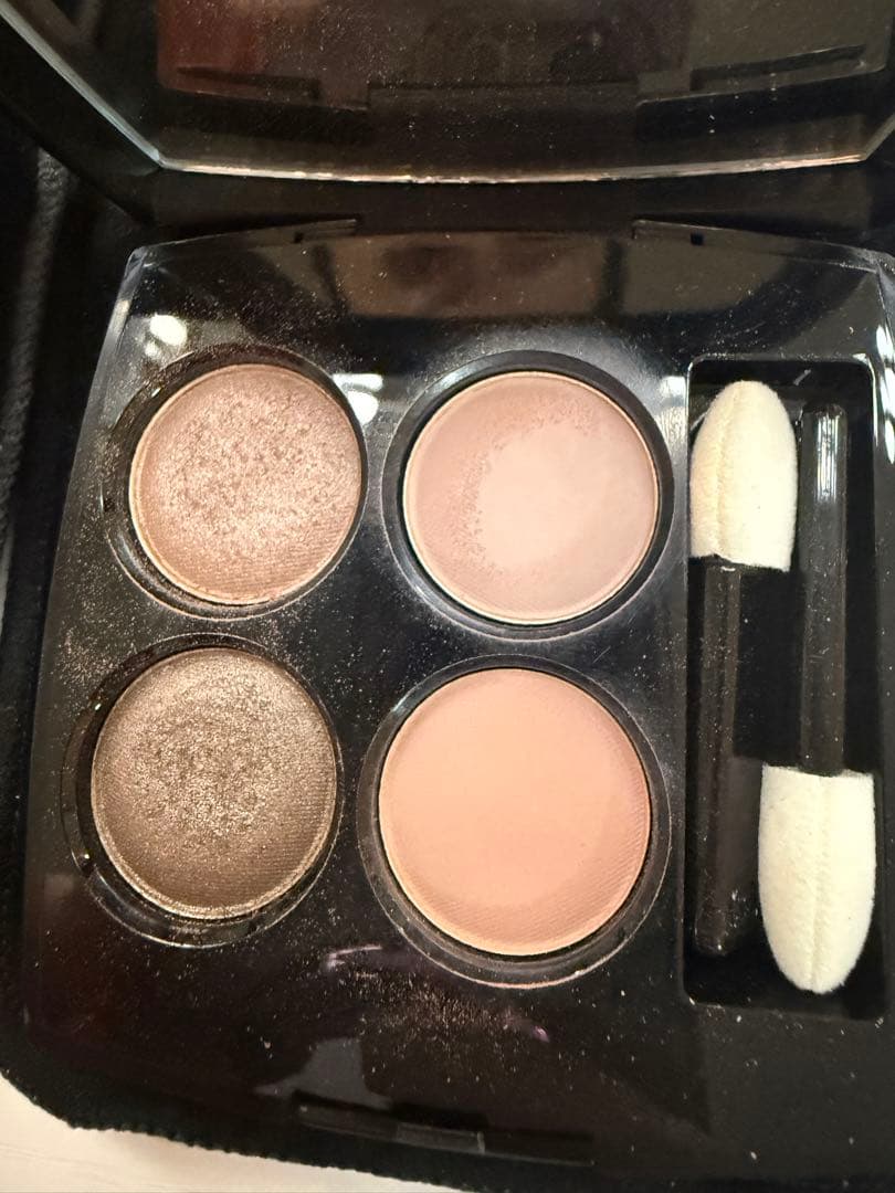 シャネル　アイシャドウ　2個