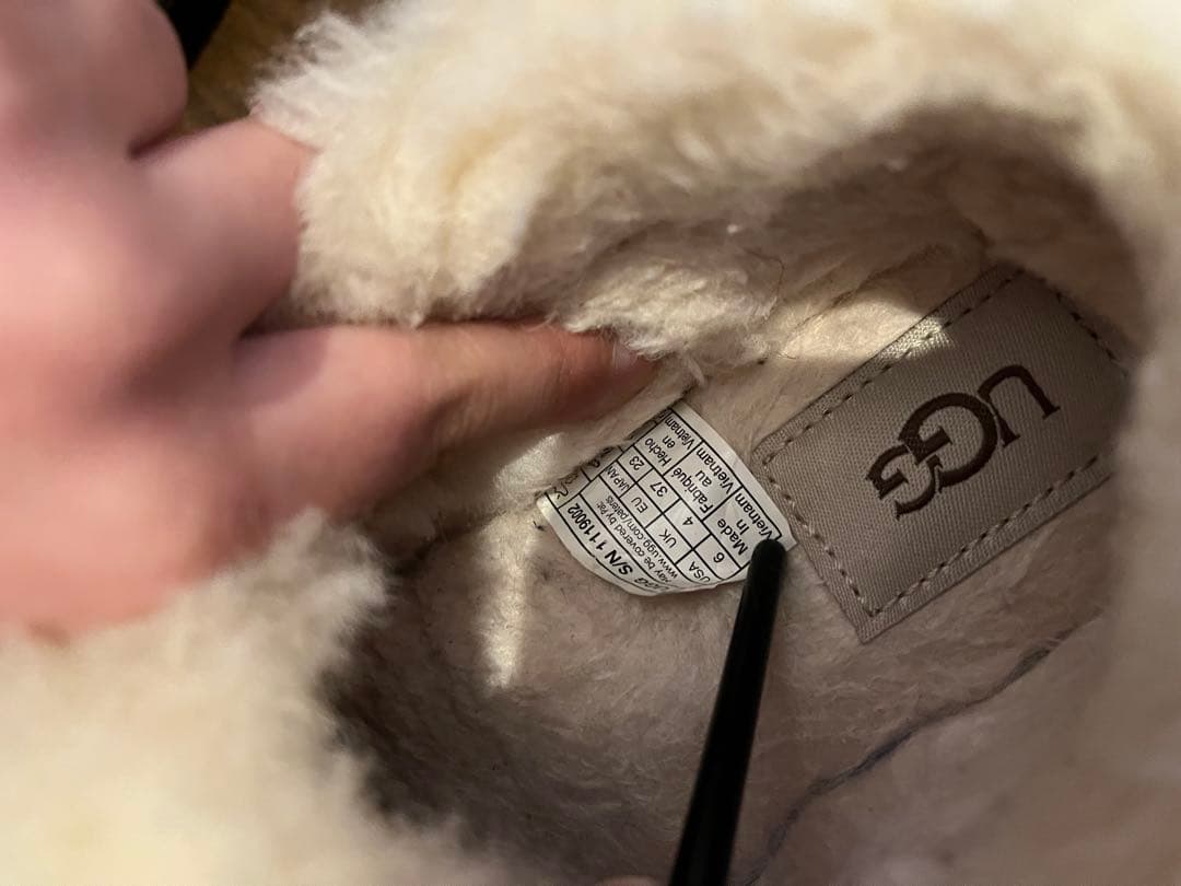 UGG ニタNita スリッポン