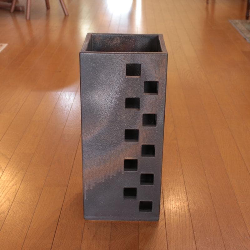 信楽焼 傘立て アンブレラスタンド 黒 陶器製 モダン 340-233