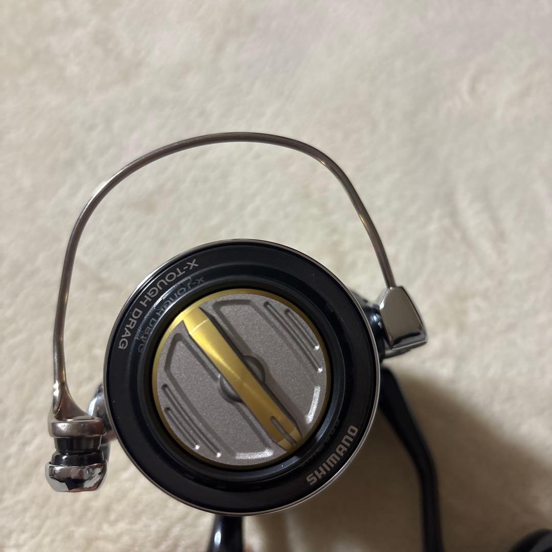 シマノ13ステラSW6000PGとダイワ紅牙ICS103右巻きのセットになります