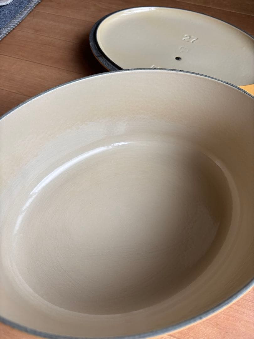 LE CREUSET 両手鍋 27cm オーバル 直接引取りの場合、お値引き可