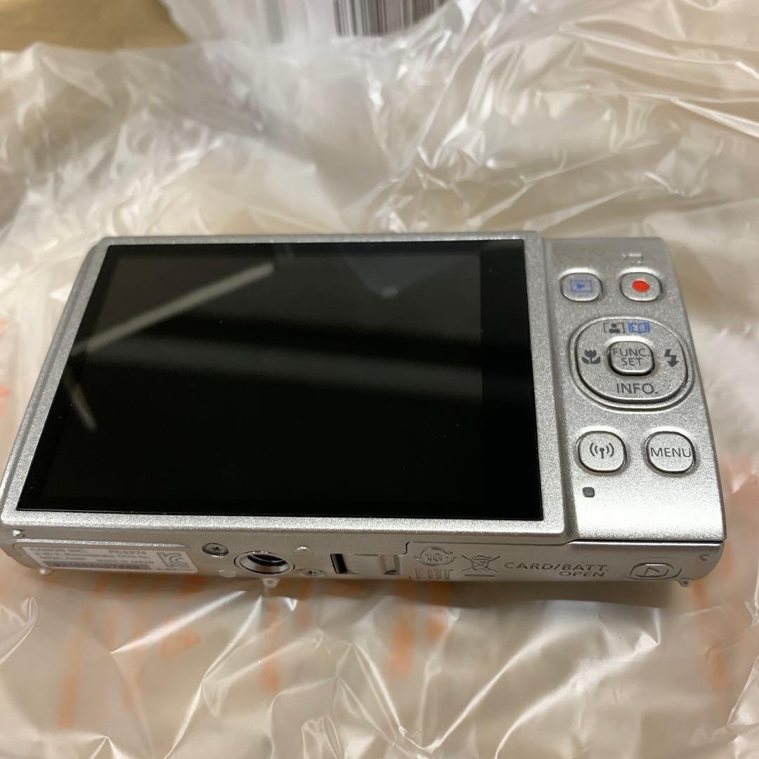 新品　Canon コンパクトデジタルカメラ IXY 650 シルバー 光学12倍