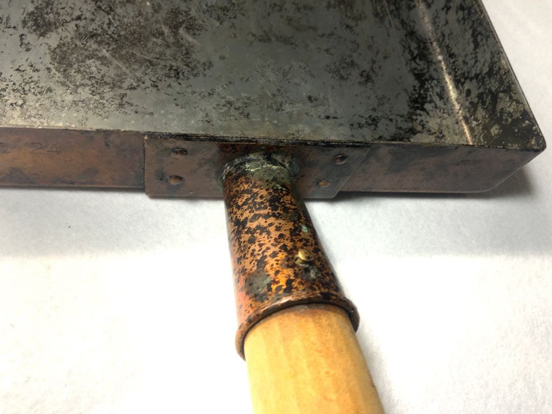 銅製　卵焼き鍋　縦横24.5cm 深さ4cm 業務用に