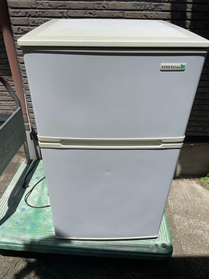 宮城県　半額以下　YAMADA 冷蔵庫 YRZ-C09B1 90L