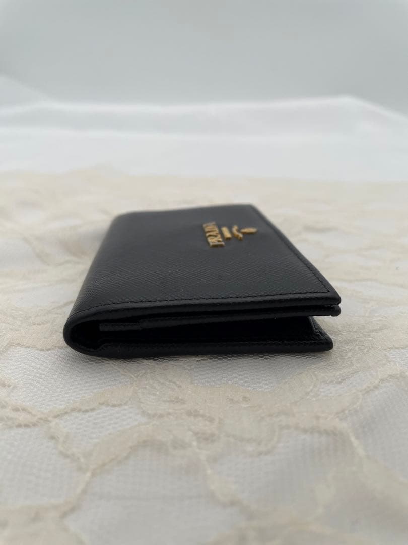 プラダ　名刺入れ