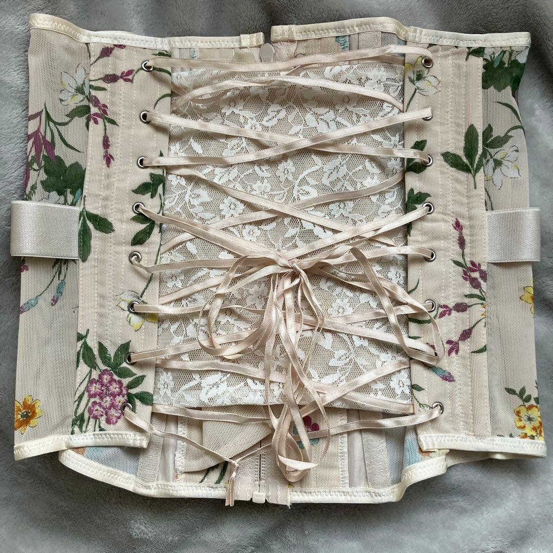 元鈴木さん　コルセット　シルフィード　S