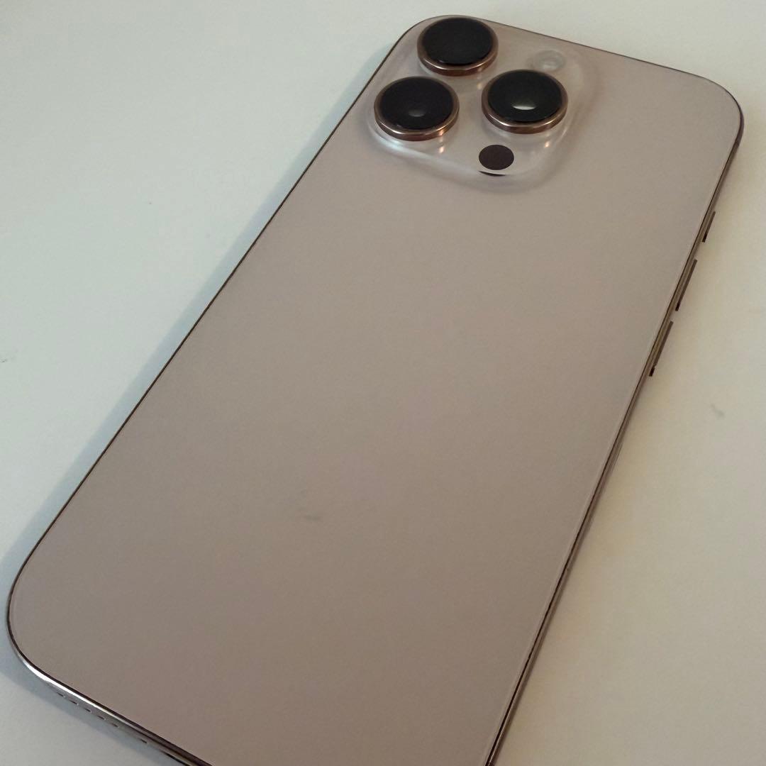 iPhone 16 Pro デザートチタニウム 本体 充電ケーブル付き