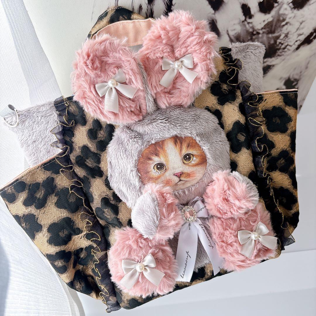 m*e様 コヤンイサムチョン　バック　艶感ブラウン　花柄　　トートバッグ