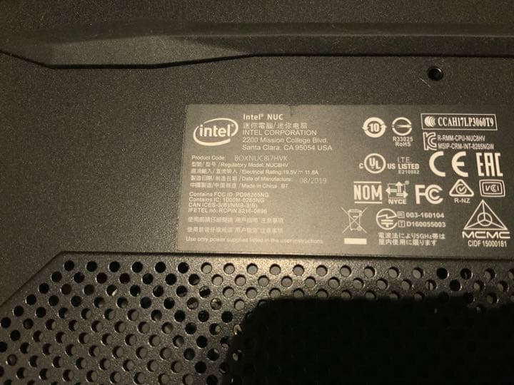 Windowsデスクトップ NUC8i7HVK Core i7-8809G DDR32GB SSD4TB