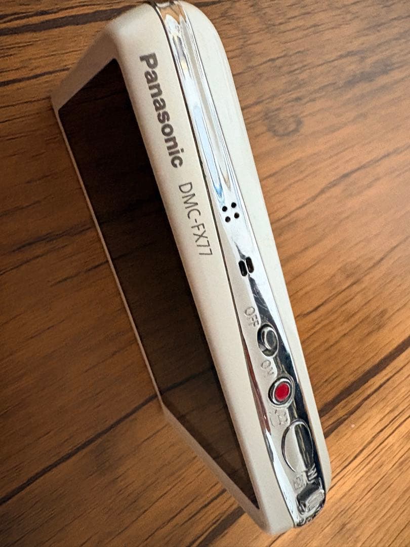 Panasonic DMC-FX77 ホワイト
