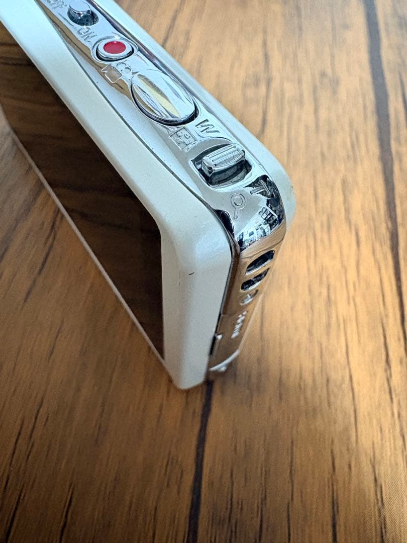 Panasonic DMC-FX77 ホワイト