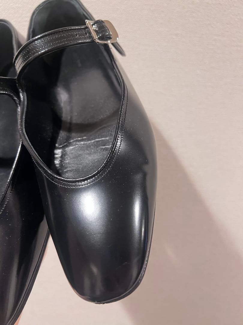 THE ROW ストラップ付きブラックバレエシューズ