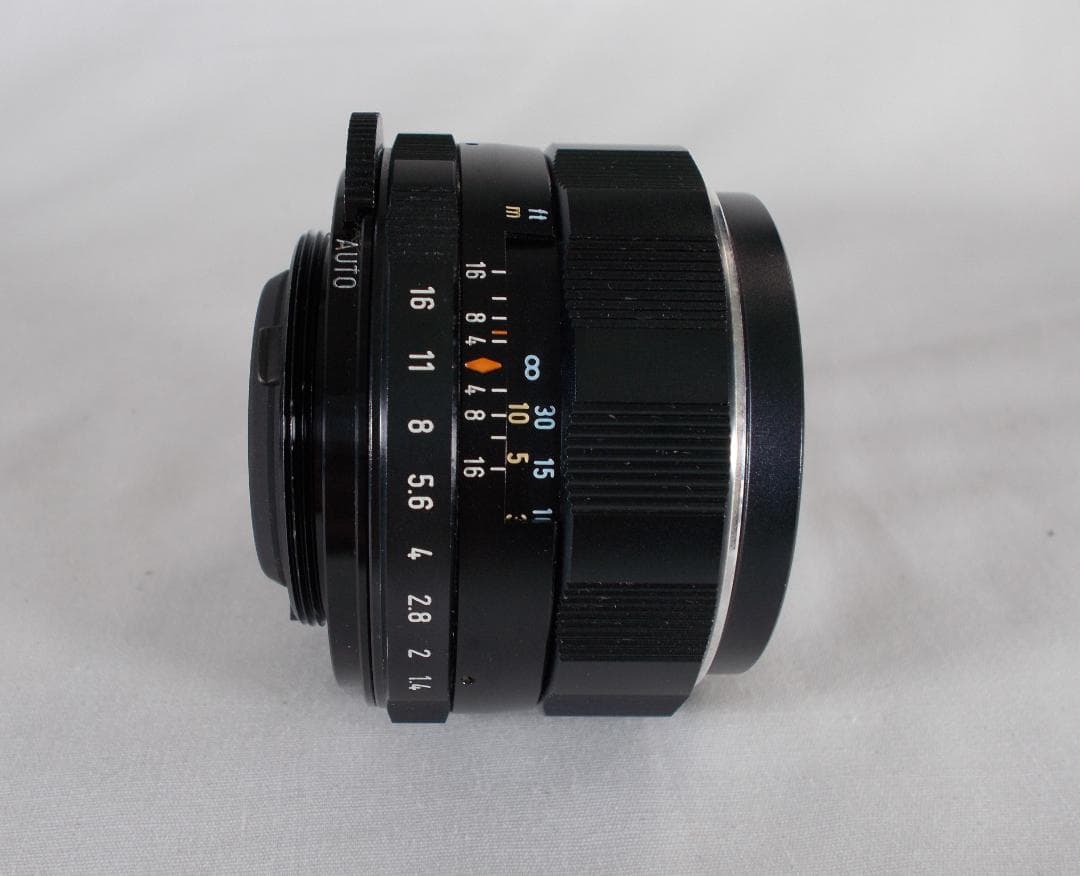 フィルムカメラ 整備済 完動品　Pentax SP　+ f/1.4　P228