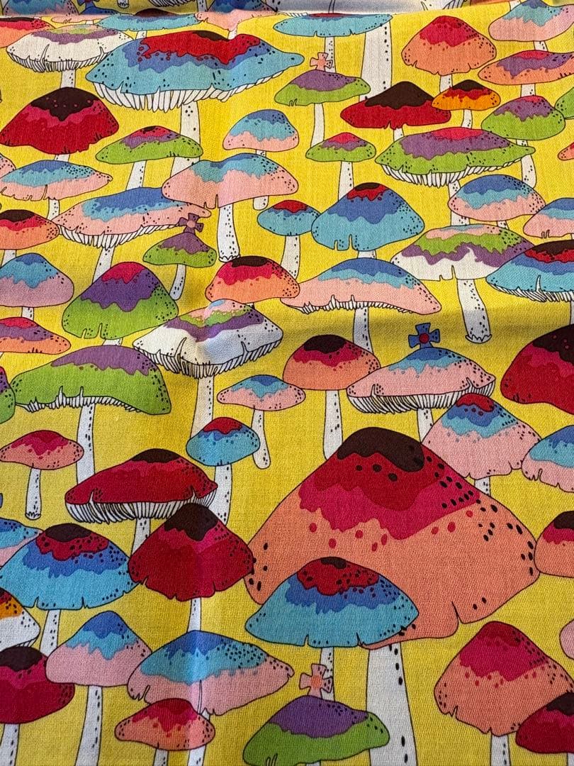 ヴィヴィアン ウエストウッド ハンカチ　マッシュルーム　きのこ