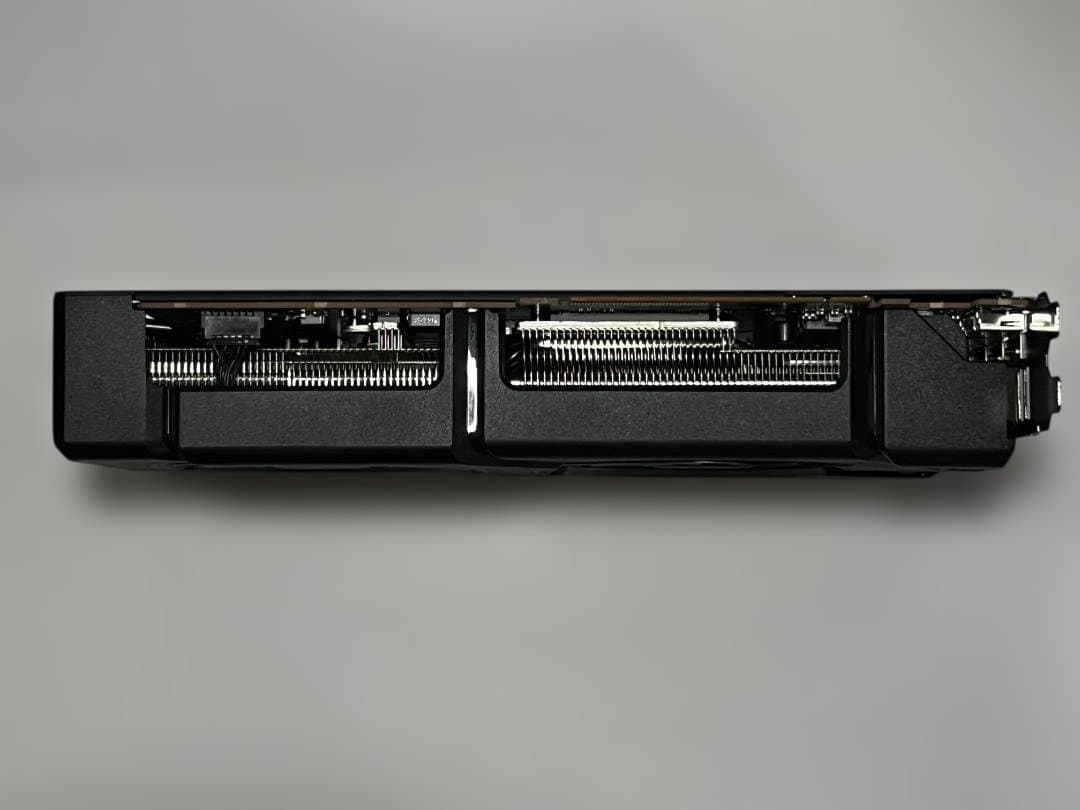 グラフィックボード・グラボ・ビデオカード ASUS Radeon RX 7800 XT OC 16GB