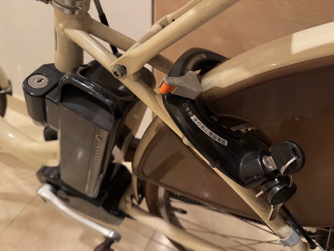 【引取限定】ブリヂストン BRIDGESTONE 電動アシスト自転車 アイボリー