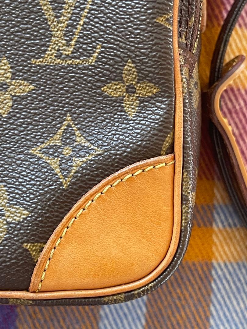 I*H様 美品 LOUIS VUITTON アマゾン ミニショル a994