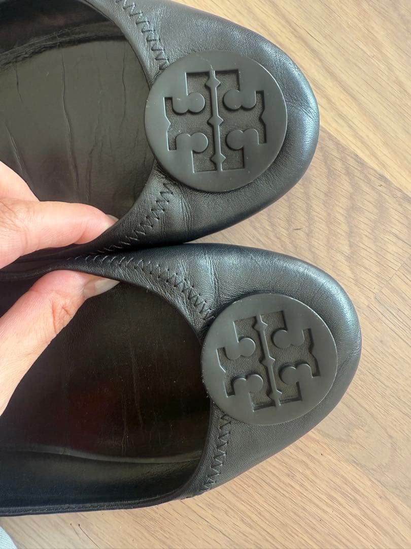 トリーバーチTORY BURCH ブラック フラットシューズ