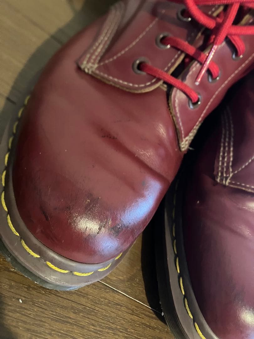 イギリス製　ドクターマーチン　8ホール　チェリーレッド