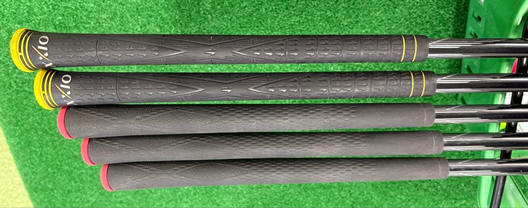 ゼクシオ8アイアンセット