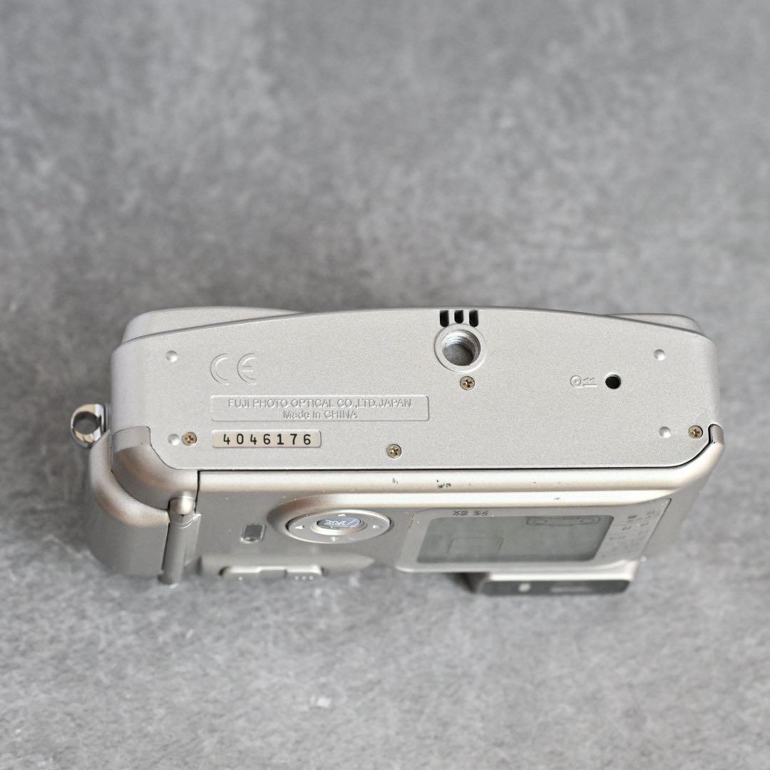 フジフイルム FUJIFILM Silvi F2.8 フィルムカメラ
