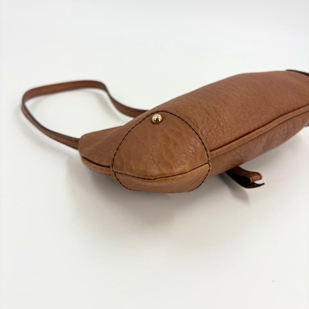 美品　ドルチェ＆ガッバーナ ハンドバッグ レザー スタッズ D&G 919