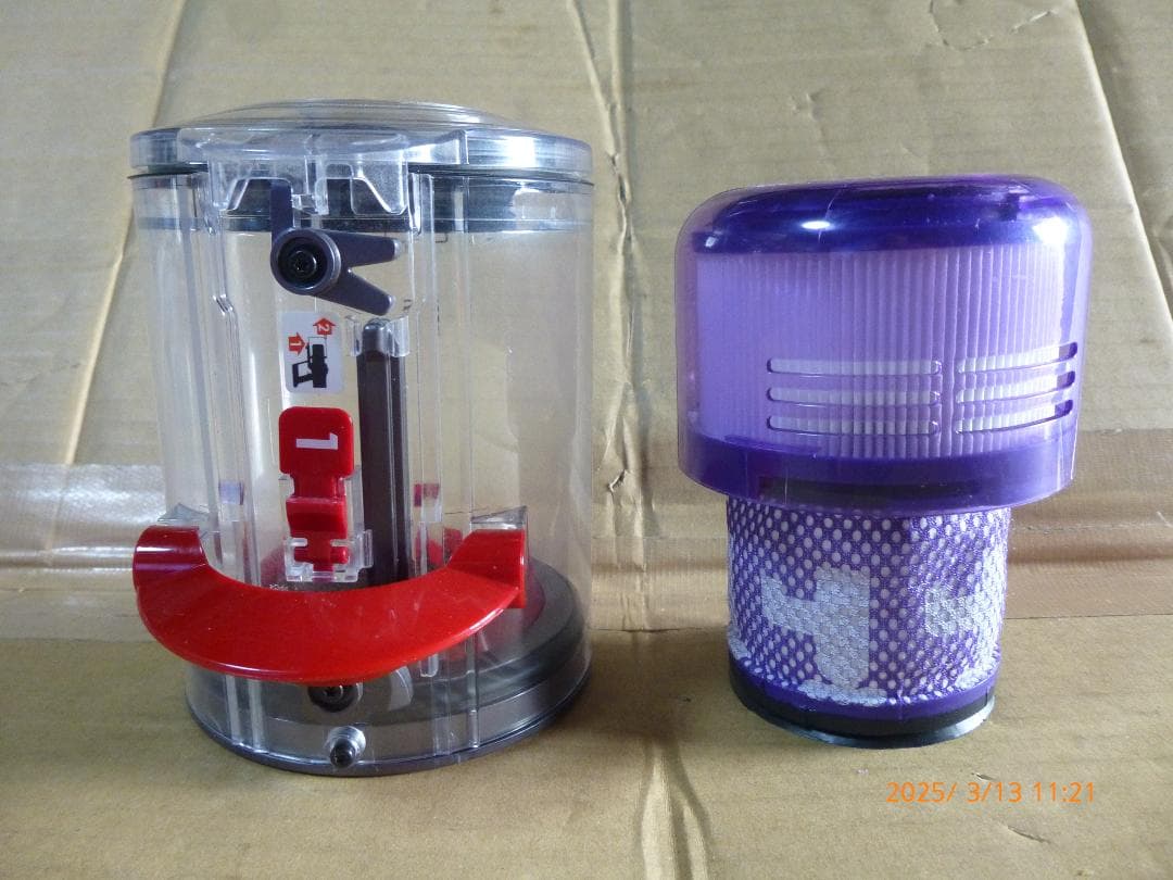 最安販売中　ダイソンSV18　新品ボディ本体と中古周辺パーツ