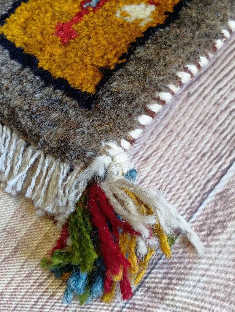 ペルシャ絨毯　ギャッベ　座布団　手織り　イラン(114)