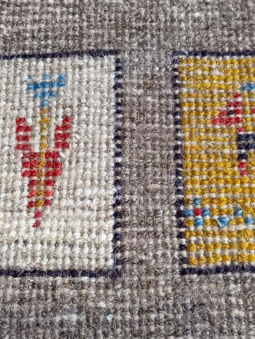 ペルシャ絨毯　ギャッベ　座布団　手織り　イラン(114)