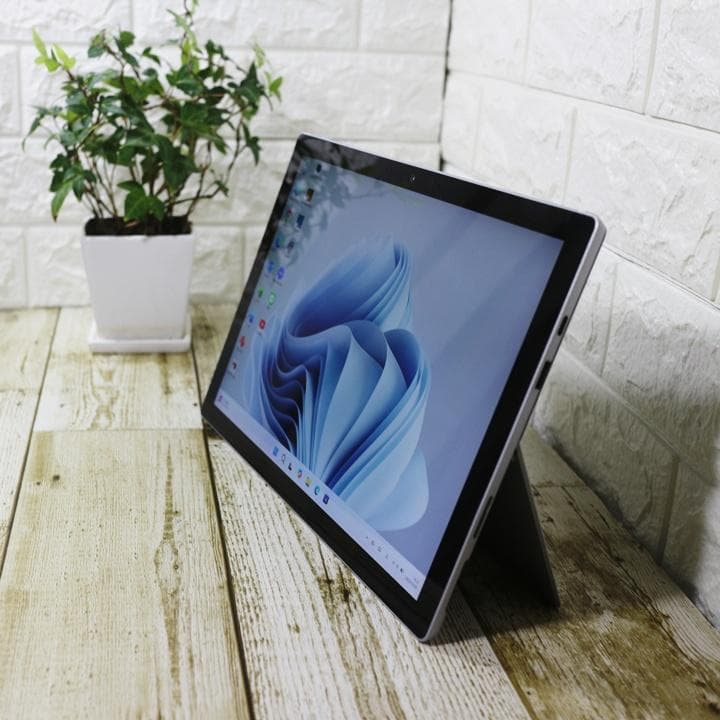サムsurface pro7+ SSD256GB i5 タッチパネル