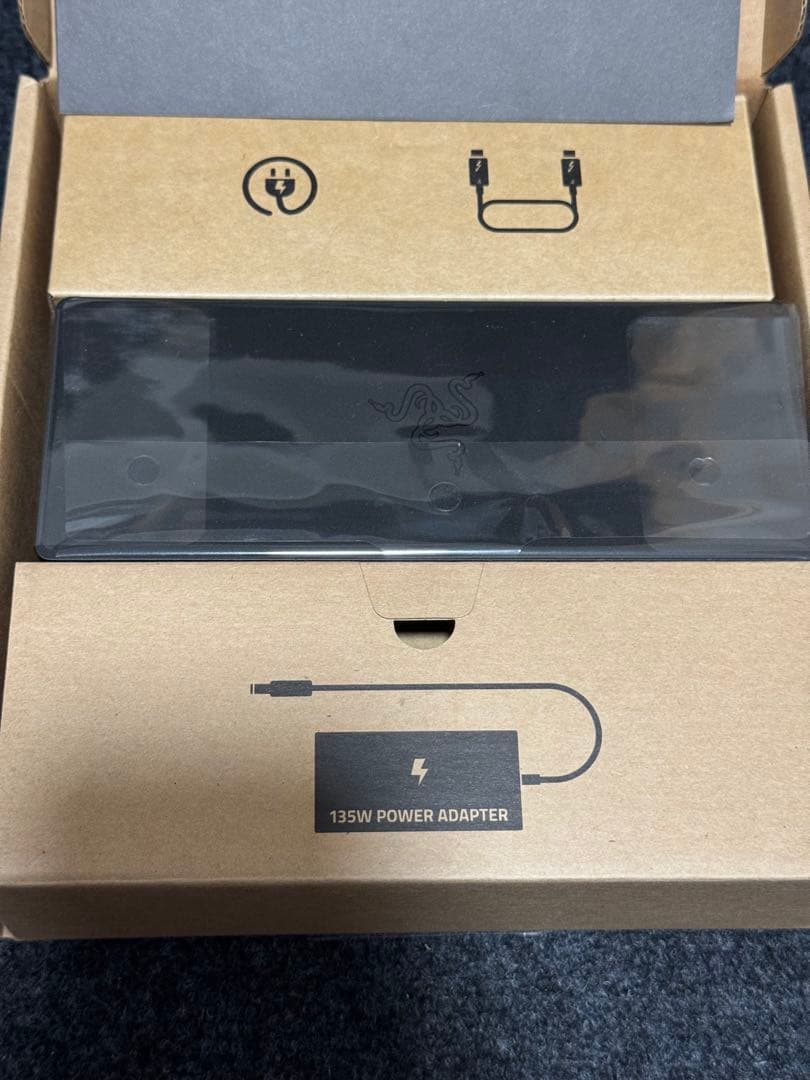 Razer Thunderbolt 4 Dock ドッキングステーション