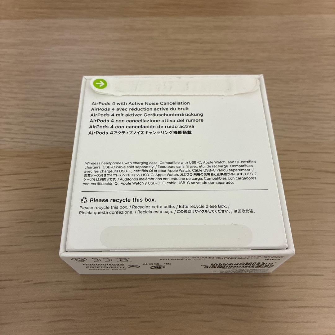 Airpods4 ANC アクティブノイズキャンセリング機能搭載　関連グッズ付き