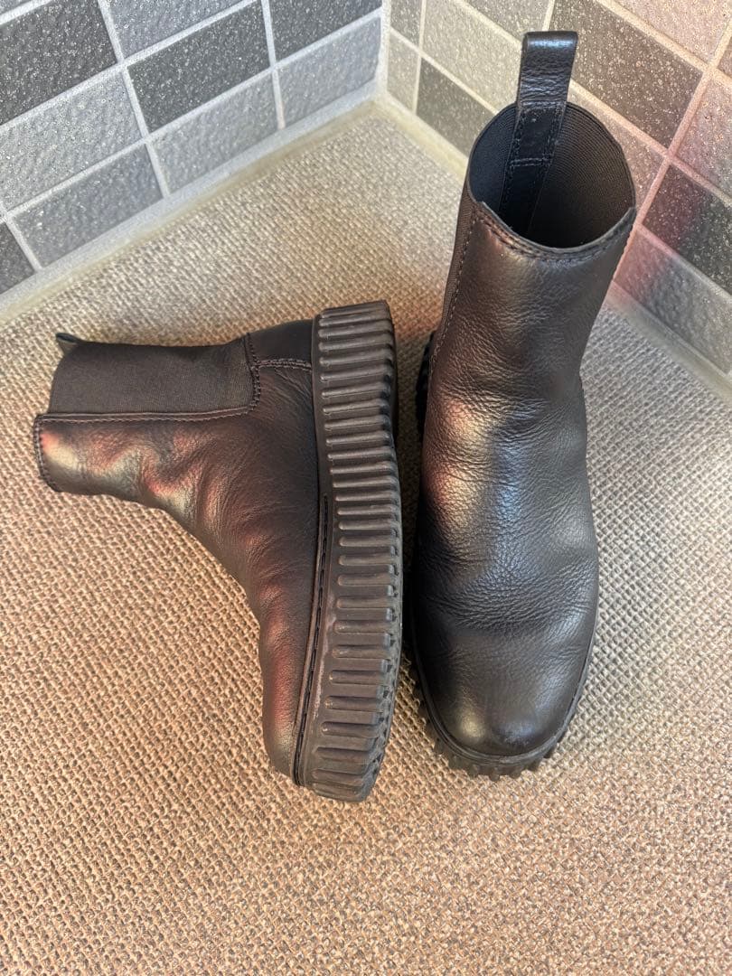美品 クラークス サイドゴアブーツ トーヒルメープル　厚底　黒