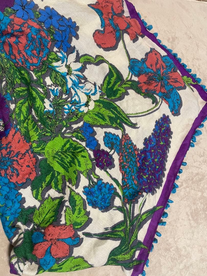 マニプリ manipuri ウールシルク　ポンポン付きストール フラワー柄