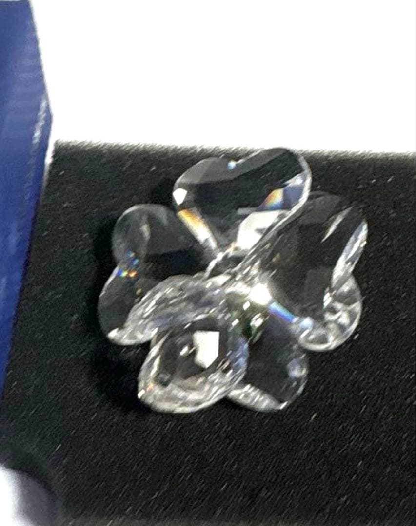 スワロフスキー てんとう虫と四つ葉のクローバー